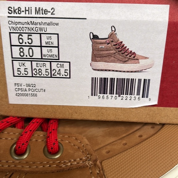 Vans Sk8-Hi Mte-2
Chipmunk/Marshmallow
VN0007NKGWU
WMNS boots - sneakers - Picture 16 of 16
